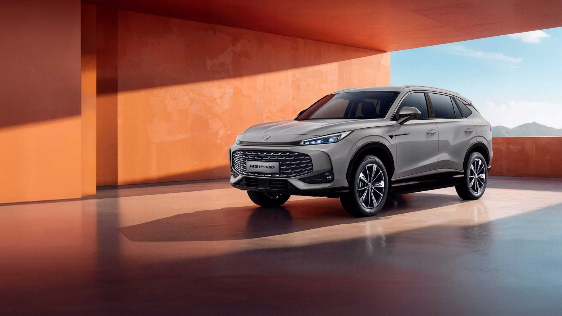 MG HS Hybrid+